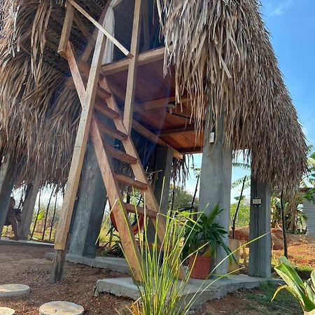 Отель Sasy Tipis Санта-Каталина Экстерьер фото